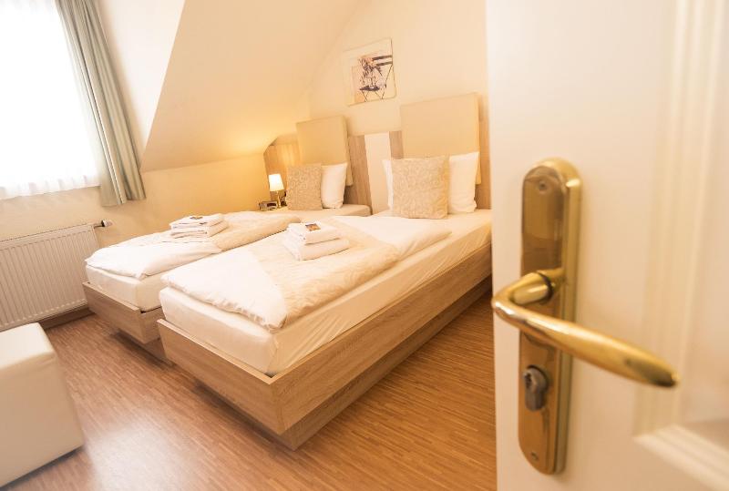 Hotel Carlton Mayfair image