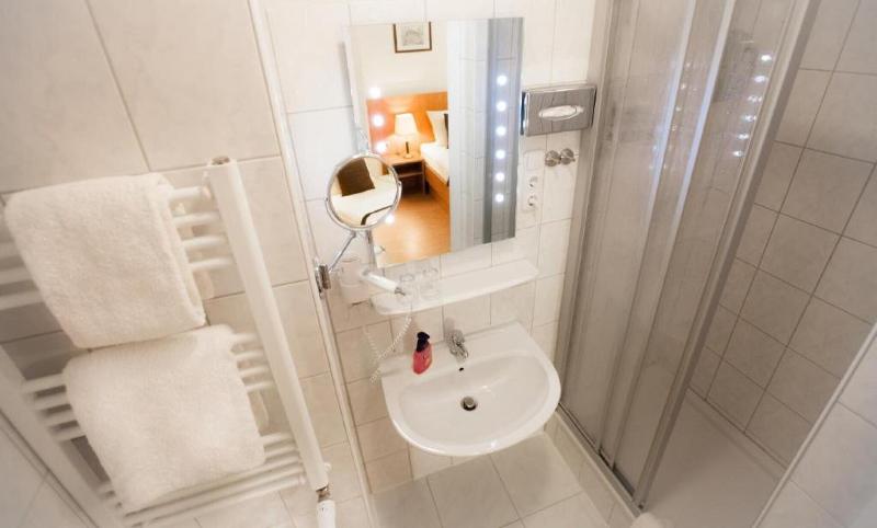 Hotel Carlton Mayfair image