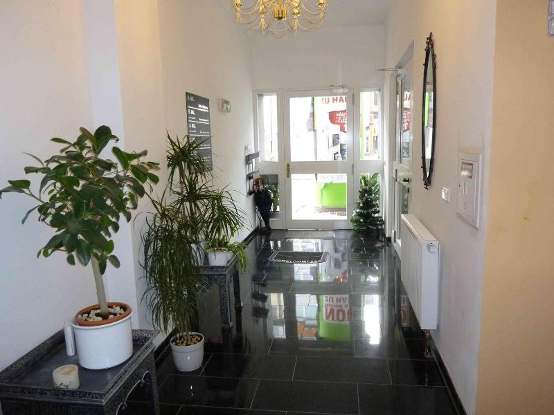 Hotel Famosa image