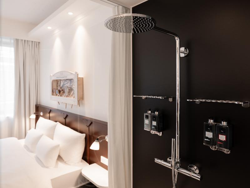 Ruby Leni Hotel Dusseldorf by IHG image