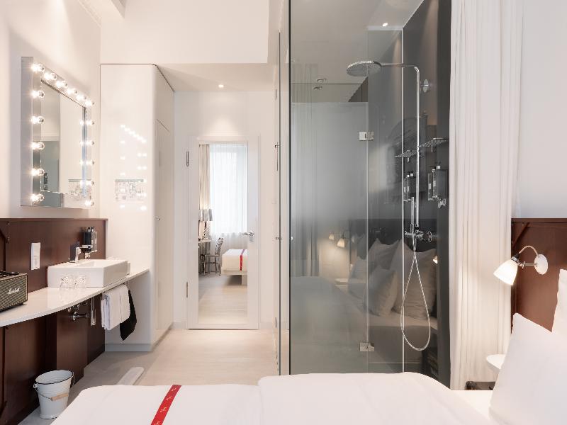 Ruby Leni Hotel Dusseldorf by IHG image