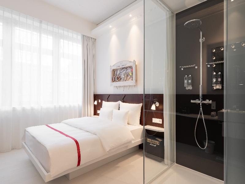 Ruby Leni Hotel Dusseldorf by IHG image