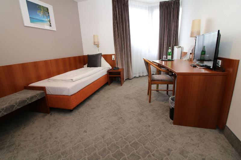 Concorde Hotel Ascot image