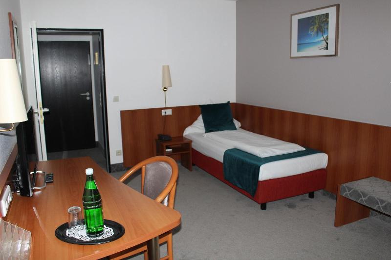 Concorde Hotel Ascot image