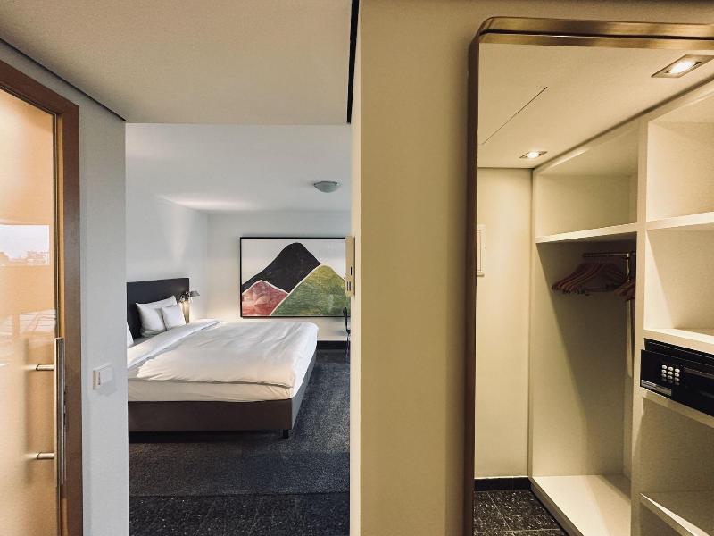 Avidon Art Design Hotel image