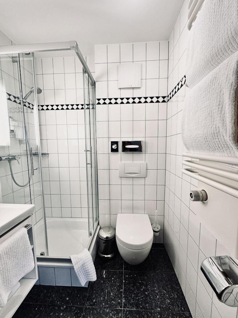 Avidon Art Design Hotel image