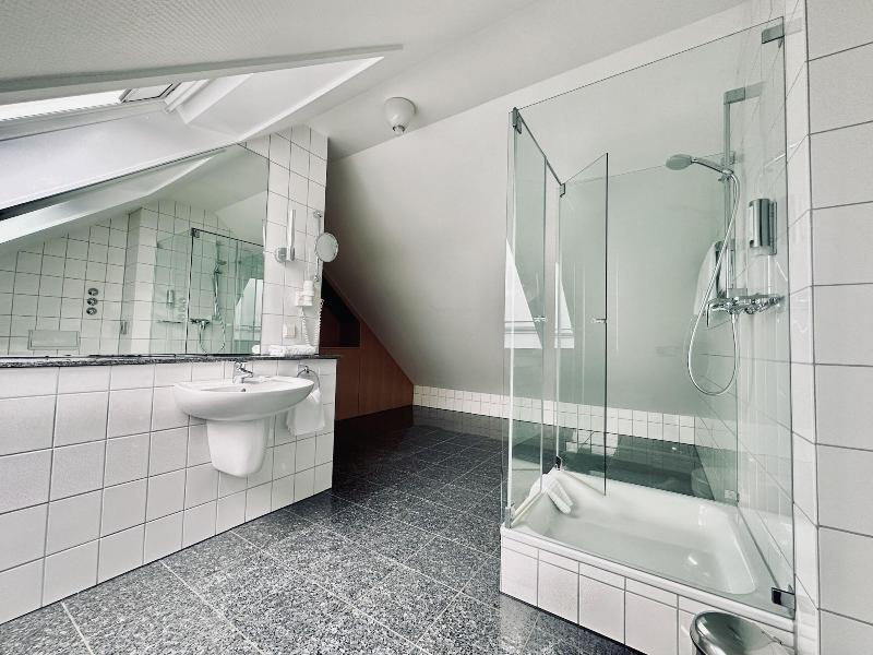 Avidon Art Design Hotel image