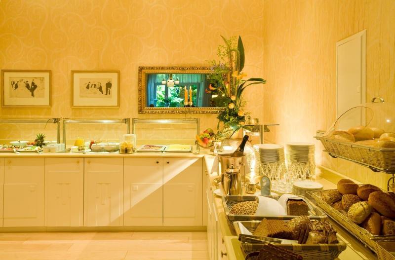 Hotel Villa Aurora image