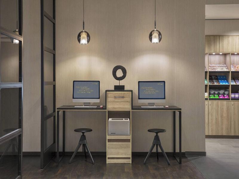 Courtyard By Marriott Hamburg City image