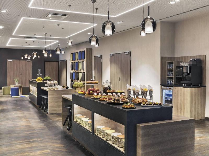Courtyard By Marriott Hamburg City image