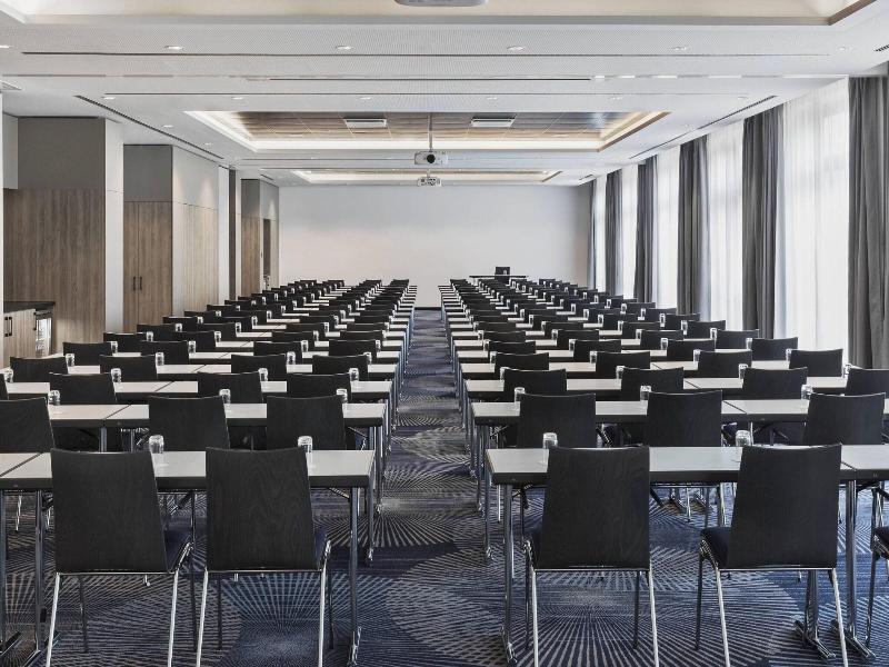 Courtyard By Marriott Hamburg City image