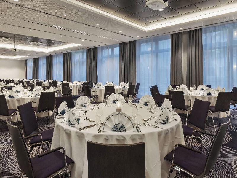 Courtyard By Marriott Hamburg City image