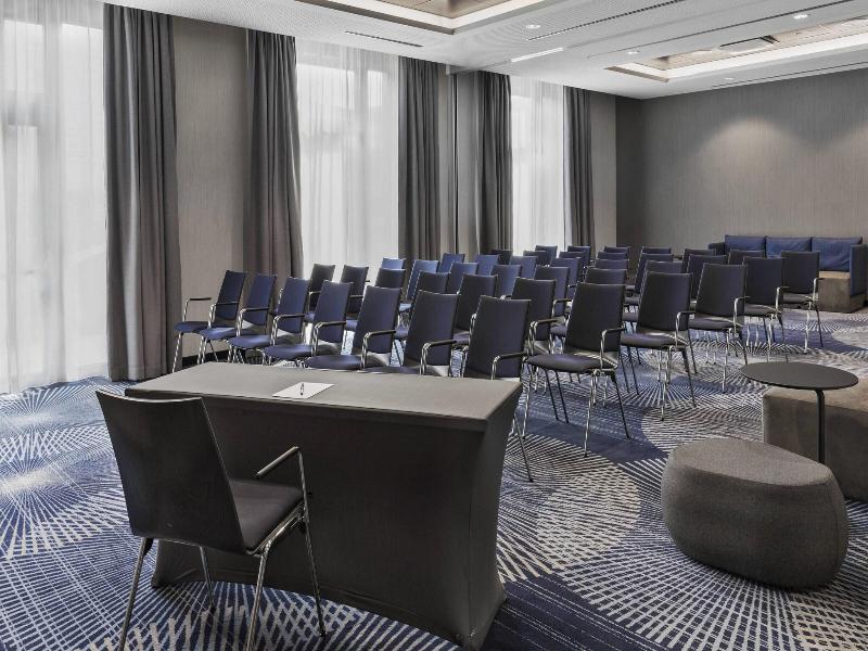 Courtyard By Marriott Hamburg City image
