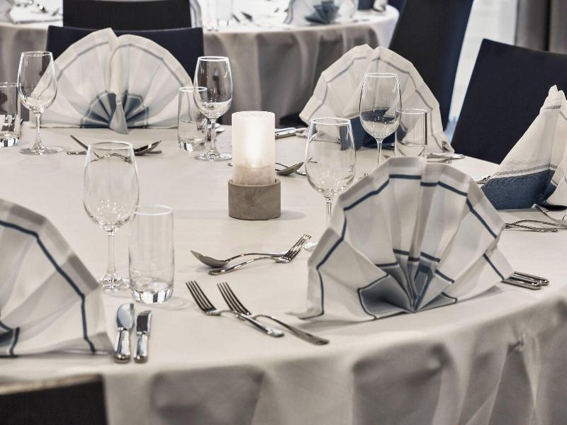 Courtyard By Marriott Hamburg City image