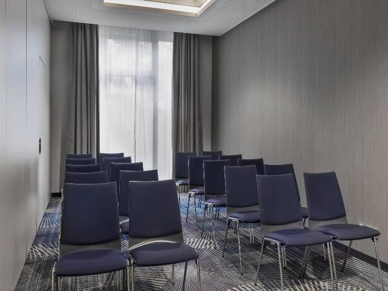 Courtyard By Marriott Hamburg City image