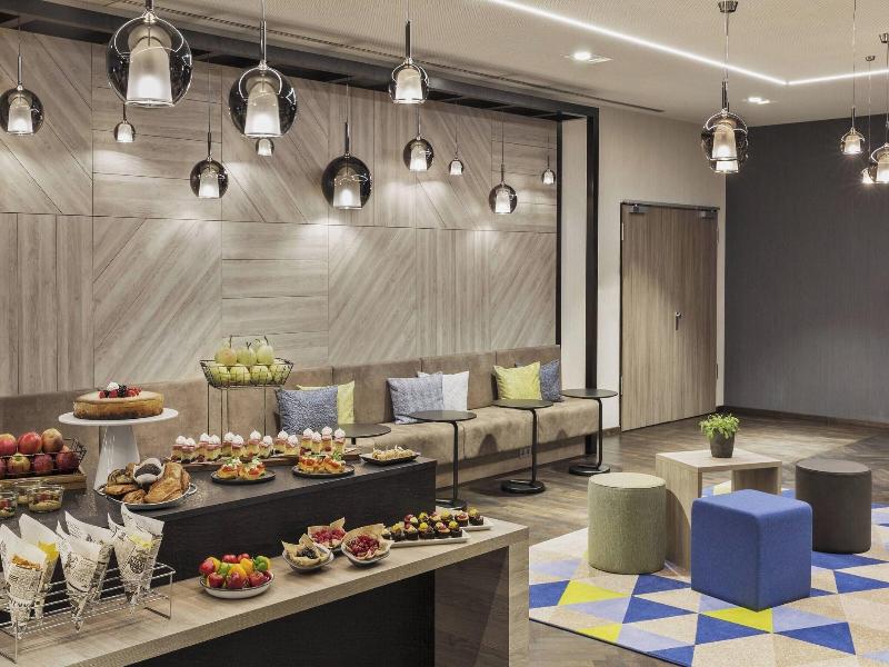 Courtyard By Marriott Hamburg City image