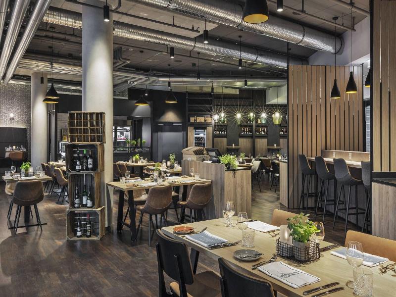 Courtyard By Marriott Hamburg City image
