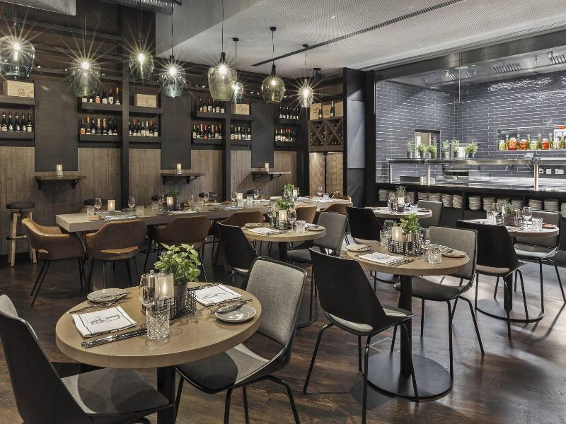 Courtyard By Marriott Hamburg City image