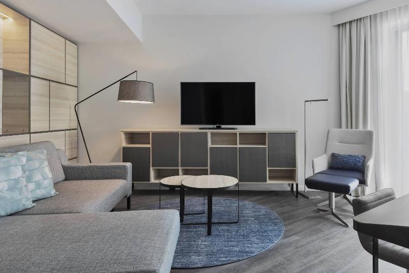 Courtyard By Marriott Hamburg City image
