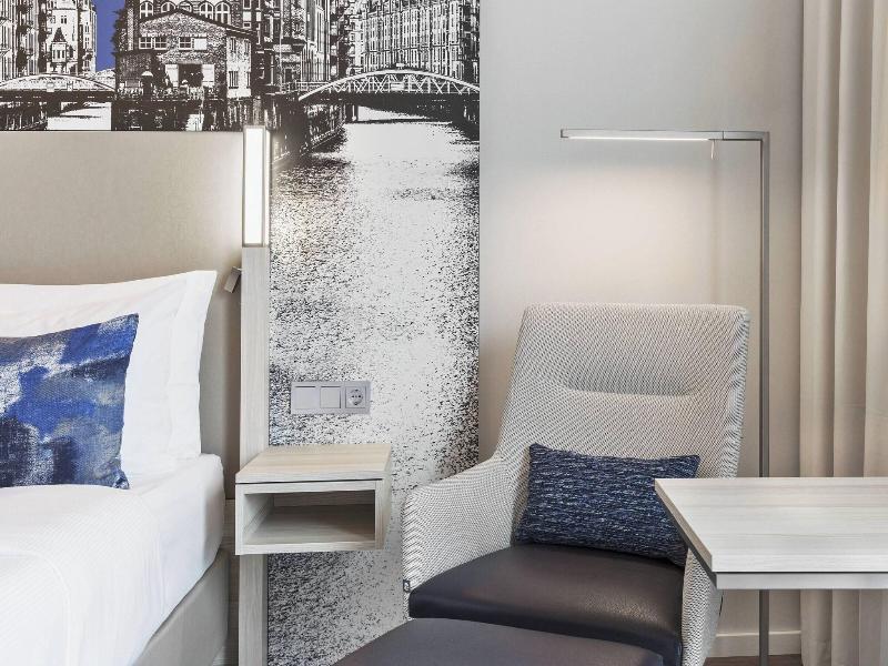 Courtyard By Marriott Hamburg City image