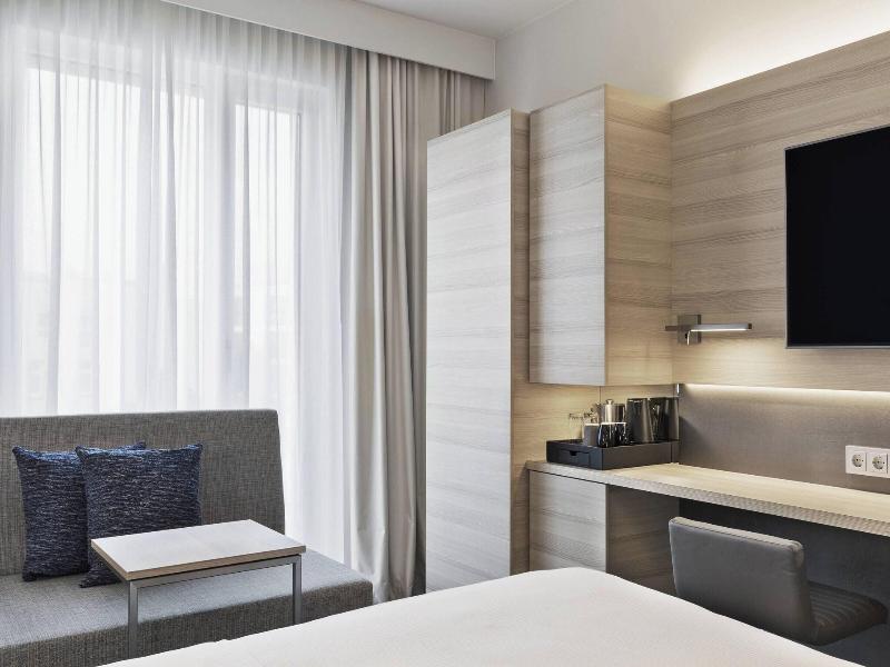 Courtyard By Marriott Hamburg City image