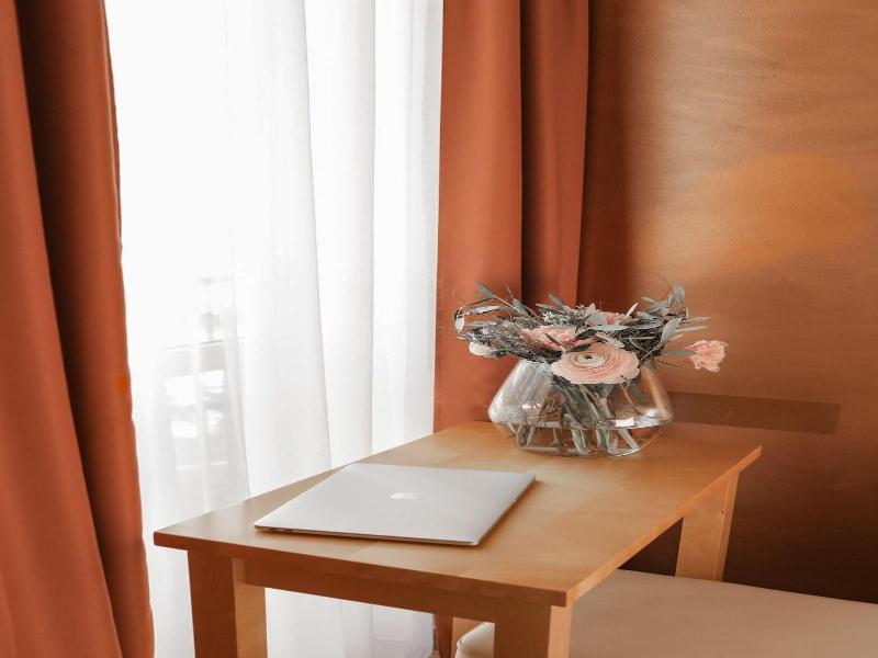 Town Hotel Wiesbaden image