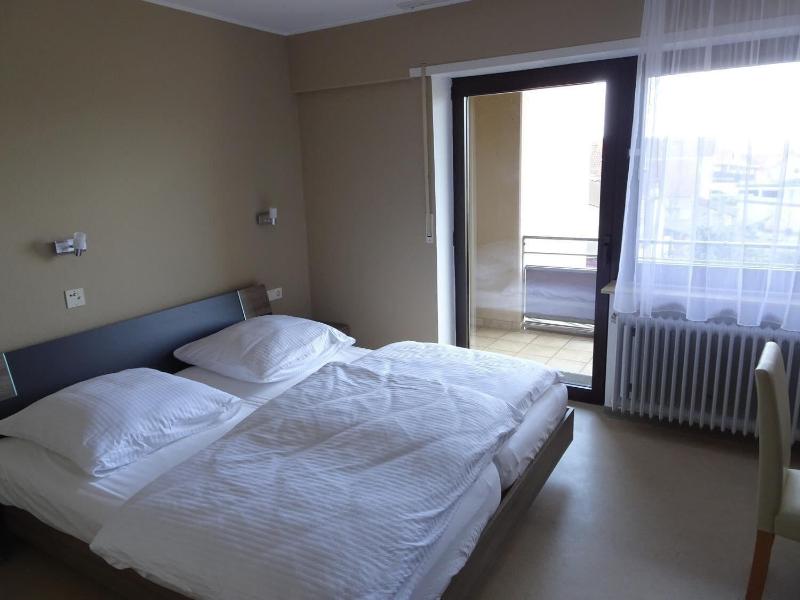 Hotel Pension Schlossgarten image