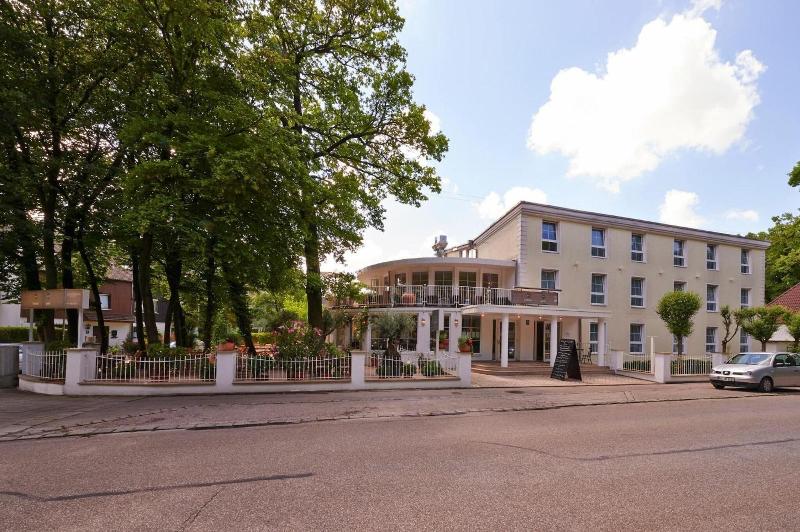 Prinz Myshkin Parkhotel image