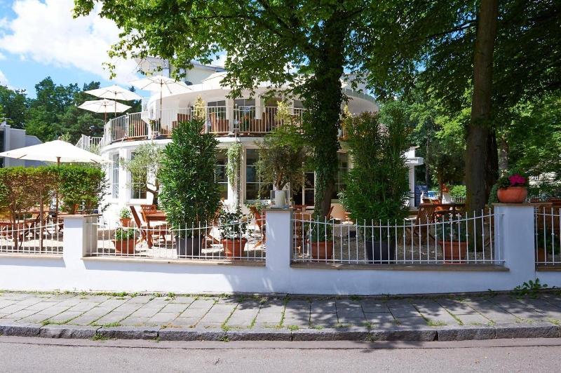 Prinz Myshkin Parkhotel image