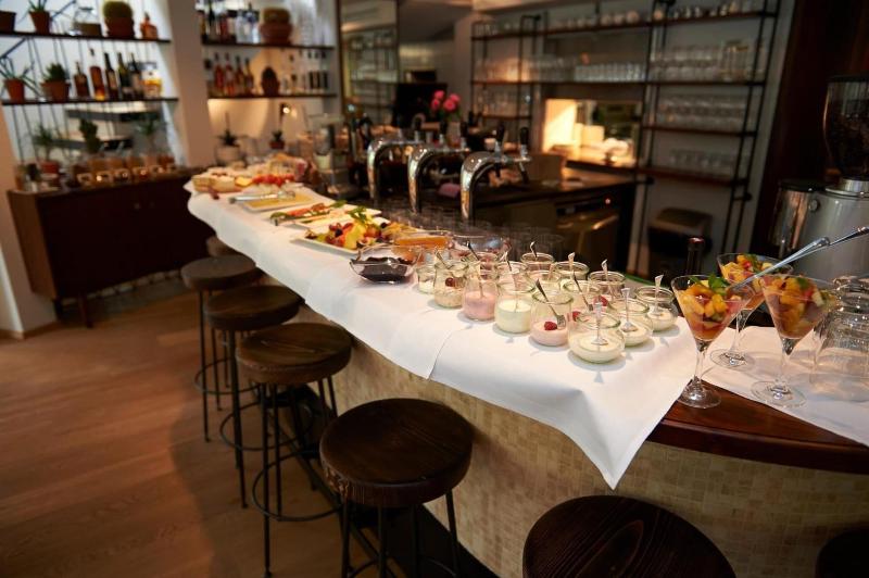 Prinz Myshkin Parkhotel image