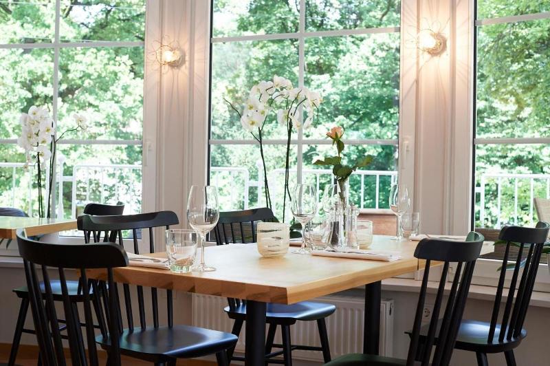Prinz Myshkin Parkhotel image