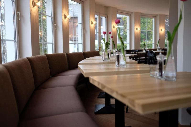 Prinz Myshkin Parkhotel image