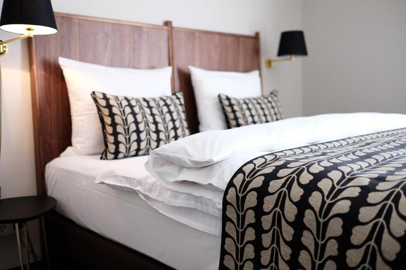 Prinz Myshkin Parkhotel image