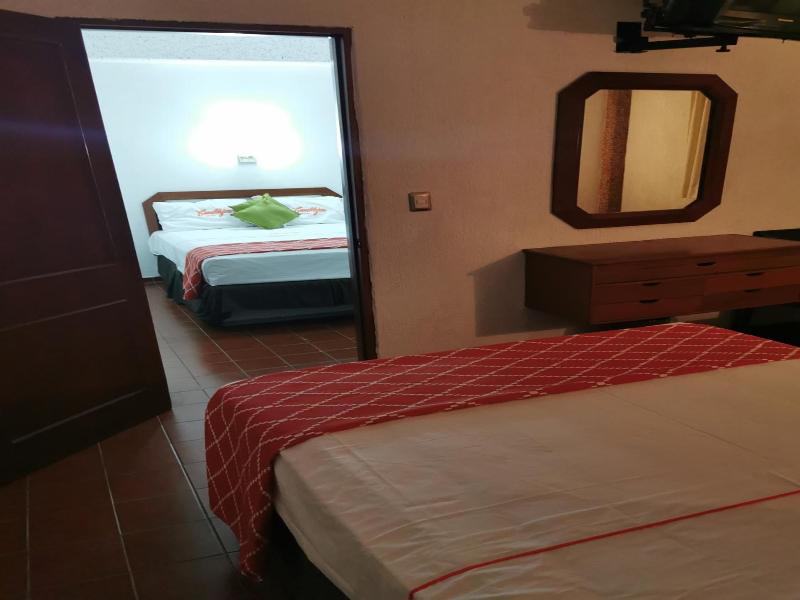 Hotel Candilejas Playa image