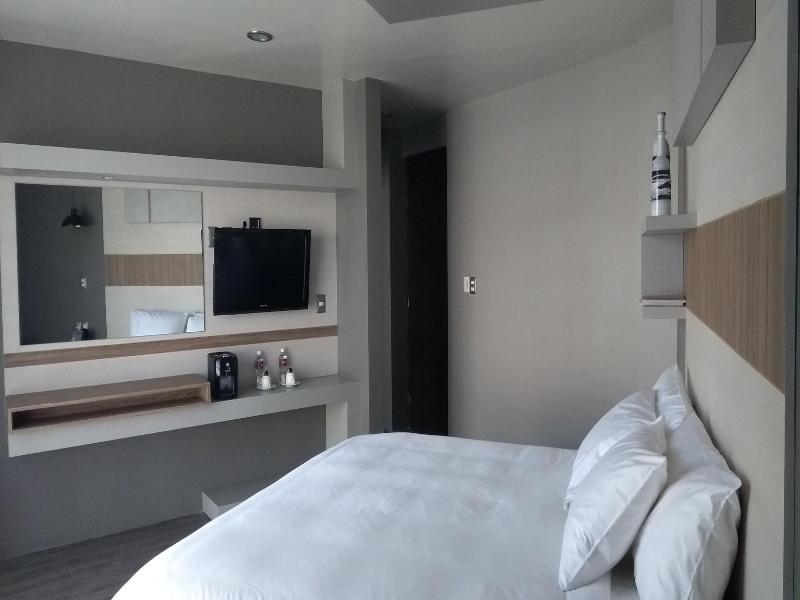 Esduma Hk Hotel Pachuca