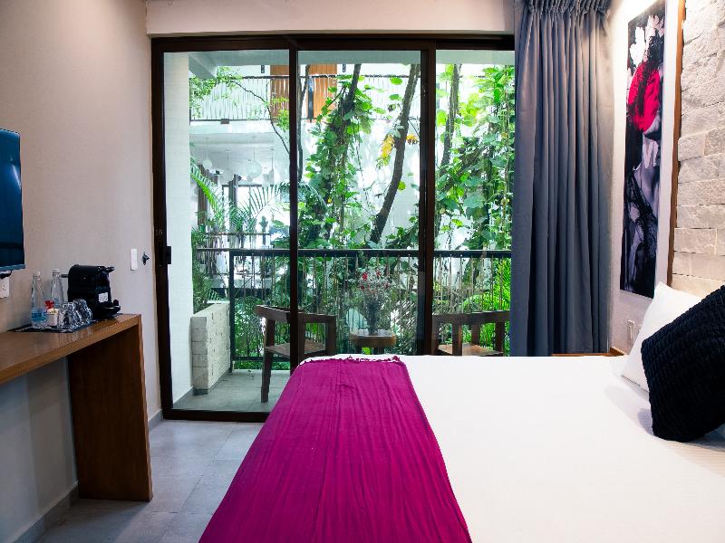 Living Bloom Concept Hotel image