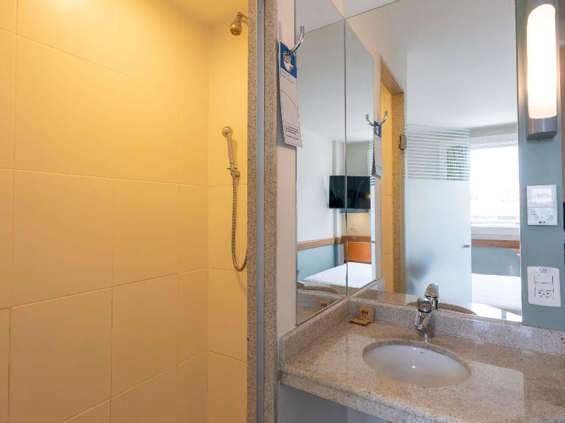 Ibis Budget Rj Praia De Botafogo image