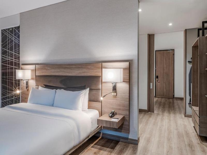 Ac Hotel By Marriott Bogota Zona T image