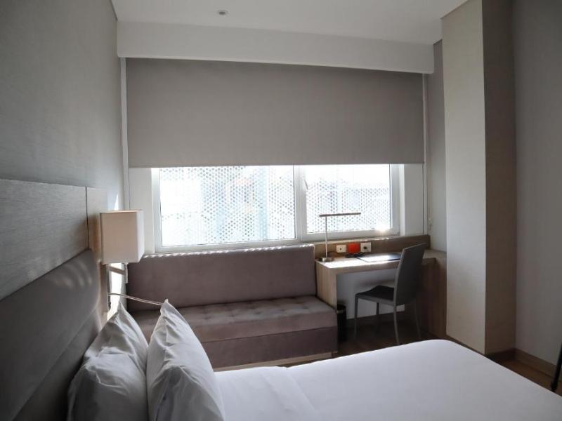 Ac Hotel By Marriott Bogota Zona T image