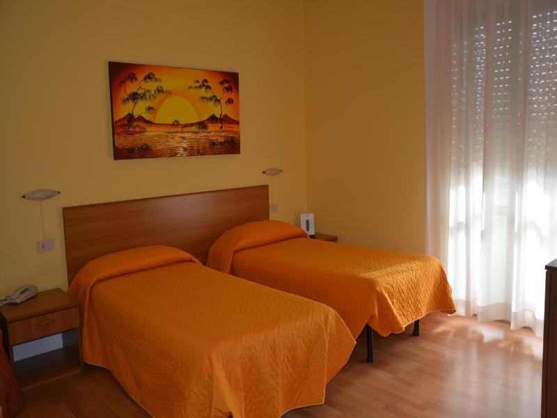 Piccolo Hotel image