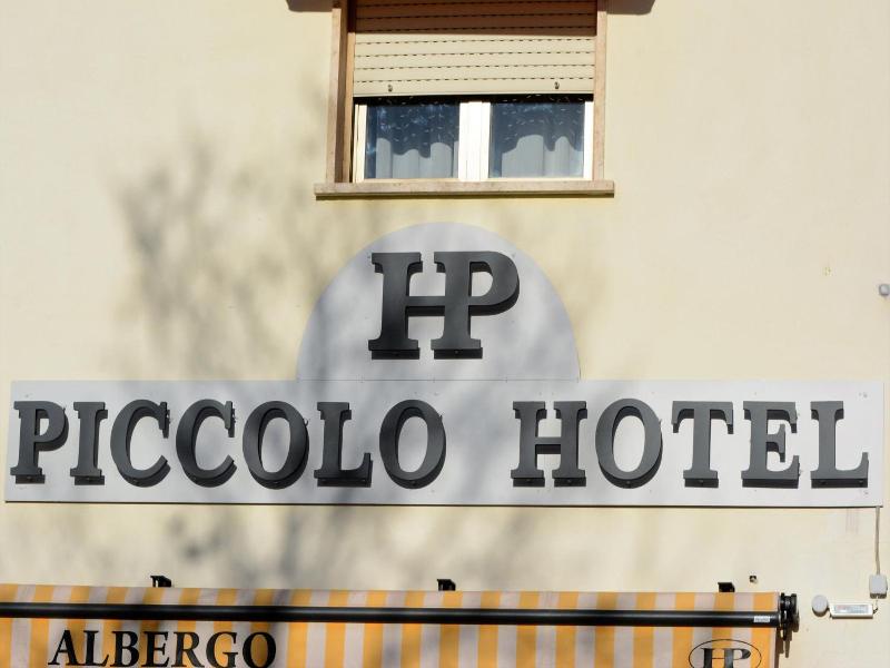 Piccolo Hotel image