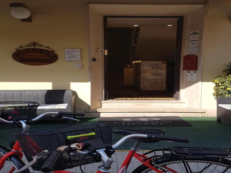 Piccolo Hotel image