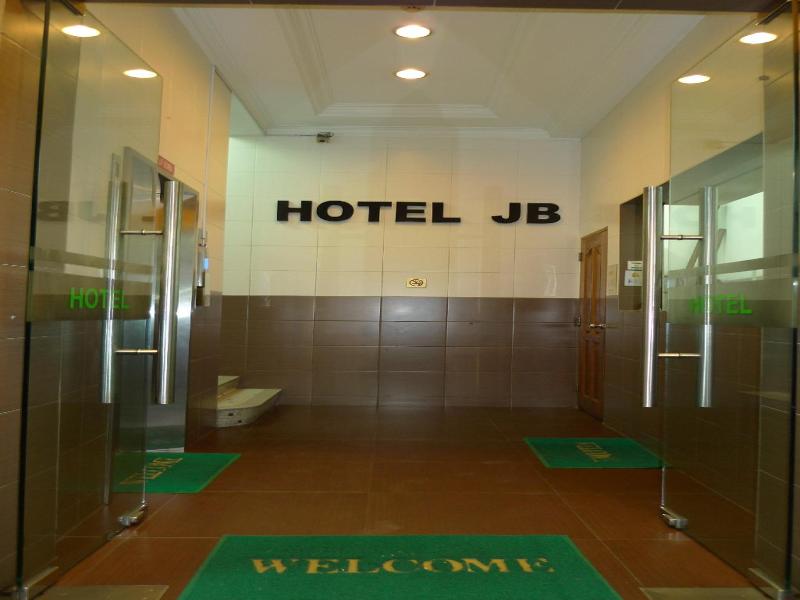 Hotel J B image
