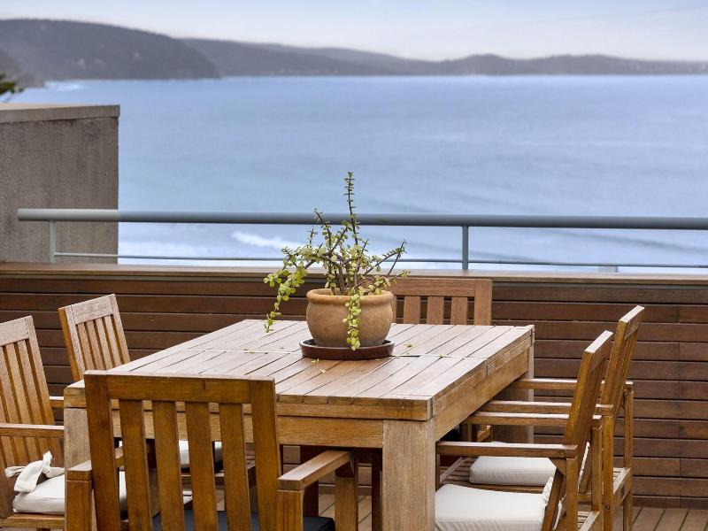 Lorne Beachfront Accommodation image