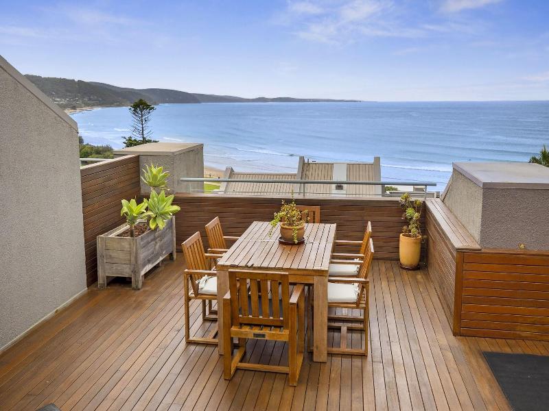 Lorne Beachfront Accommodation image