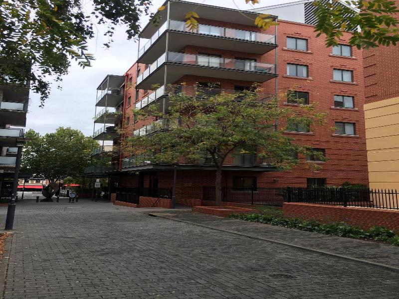 City Escape 2Bd In Adelaides East End 3 — general view