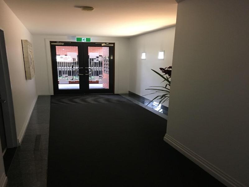 City Escape 2Bd In Adelaides East End 3 image