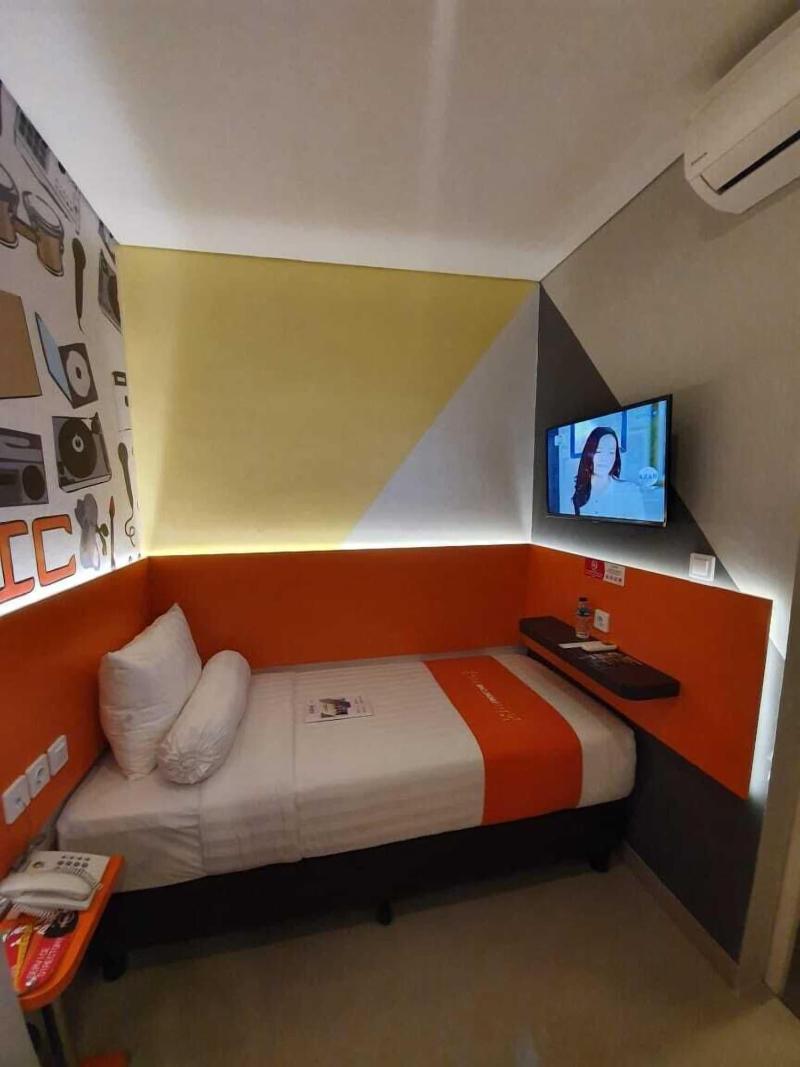 Front One Cabin Slamet Riyadi Solo image