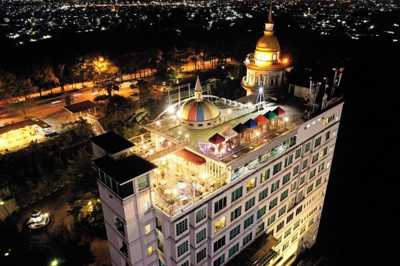 King S Hotel Nagoya Batam image