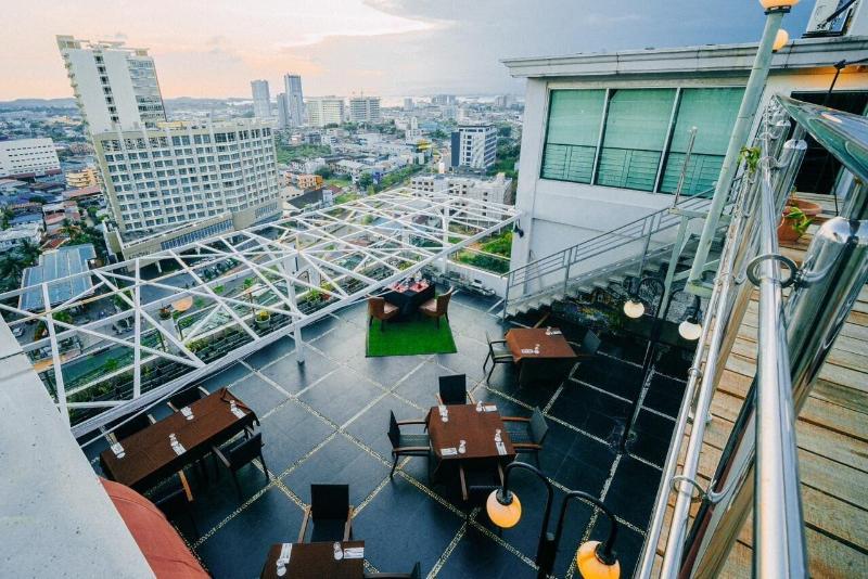 King S Hotel Nagoya Batam image